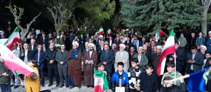 تصاویر/ بیعت با رهبری و مطالبه انتقام خون رهبر انقلاب؛ محور شصت و ششمین تجمع مردمی شهرستان پیرانشهر
