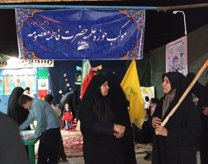 تصاویر/ استقبال پرشور کودکان از موکب مدرسه علمیه فاطمه معصومه (س) در زاهدان