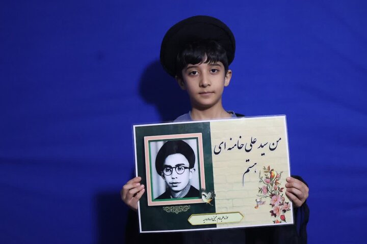تصاویر/ پویش "من سیدعلی خامنه ای هستم" در موکب مدرسه علمیه امام خمینی(ره) ارومیه
