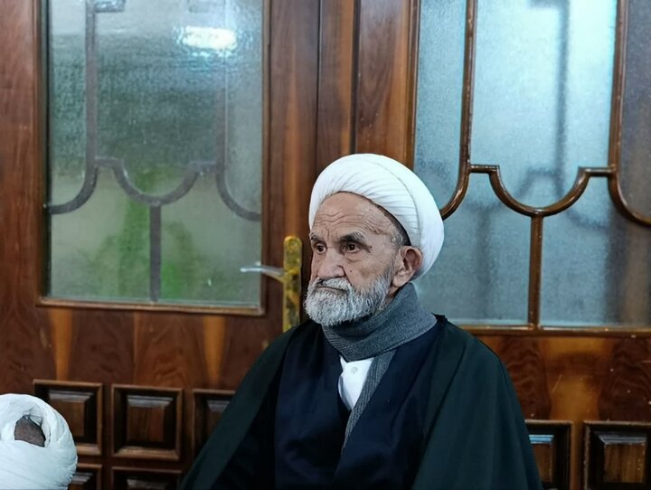 تصاویر/ مراسم تجلیل از اساتید حوزه علمیه در خوی