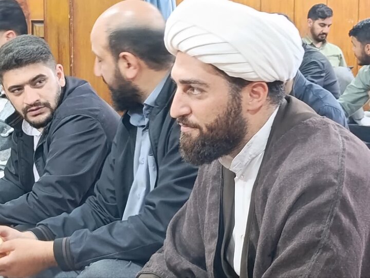تصاویر/ مراسم تجلیل از اساتید حوزه علمیه در خوی