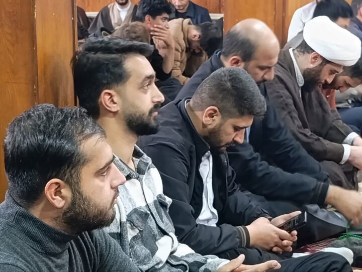 تصاویر/ مراسم تجلیل از اساتید حوزه علمیه در خوی