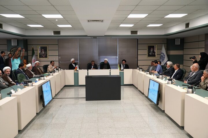 تصاویر/ مراسم تکریم و معارفه مسئول نهاد نمایندگی مقام معظم رهبری در دانشگاه شریف