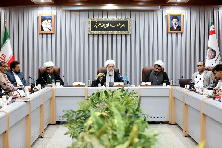 تصاویر/ نشست خبری فعالیت های دفتر تبلیغات اسلامی در جنگ سوم تحمیلی