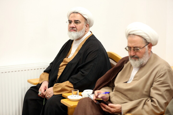تصاویر/ نشست علمی «نقش شهید سید حسن نصرالله در تبیین و معرفی الگوی حاکمیت ولایی» در قم