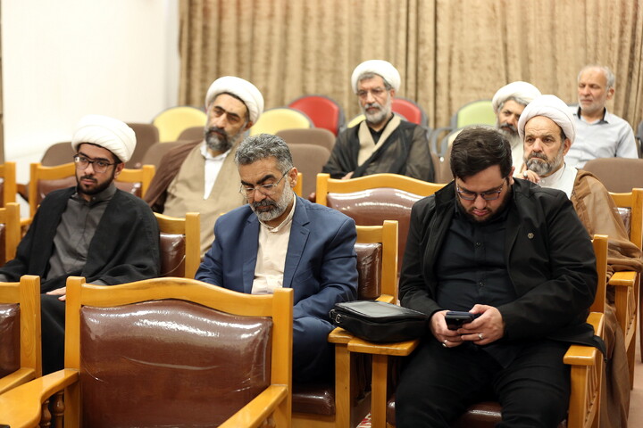 تصاویر/ نشست علمی «نقش شهید سید حسن نصرالله در تبیین و معرفی الگوی حاکمیت ولایی» در قم