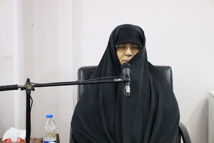 تصاویر / دیدار اساتید و کادر مدرسه علمیه ریحانه الرسول (س) نکا با نماینده ولی فقیه در مازندران