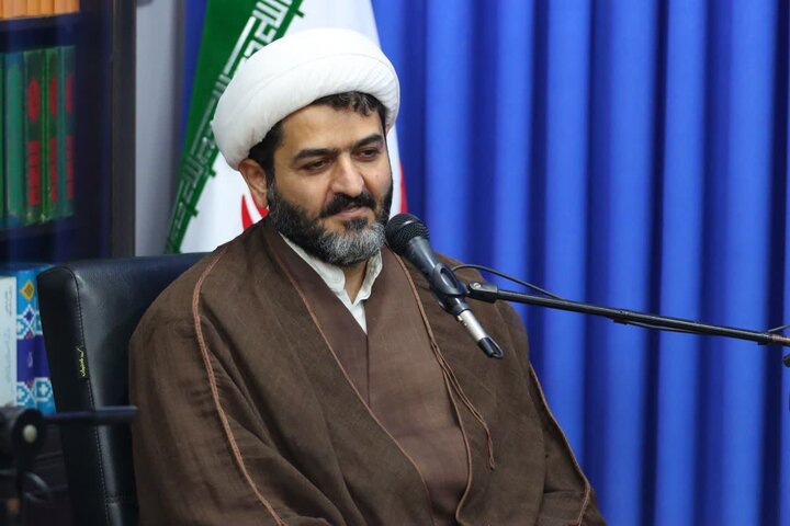 تصاویر / دیدار اساتید و کادر مدرسه علمیه ریحانه الرسول (س) نکا با نماینده ولی فقیه در مازندران