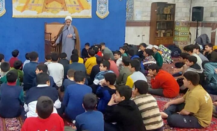 تصاویر/ آیین تقدیر از نوجوانان فعال در اجتماعات شبانه مسجد امام حسن مجتبی (ع) شهرک محلاتی تهران