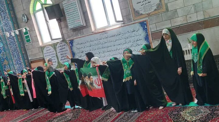 تصاویر/ آیین تقدیر از نوجوانان فعال در اجتماعات شبانه مسجد امام حسن مجتبی (ع) شهرک محلاتی تهران