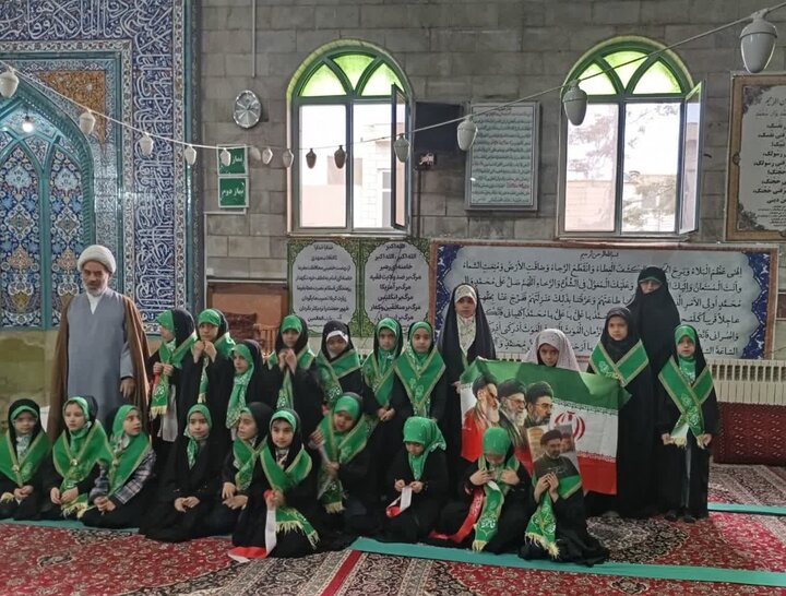 تصاویر/ آیین تقدیر از نوجوانان فعال در اجتماعات شبانه مسجد امام حسن مجتبی (ع) شهرک محلاتی تهران