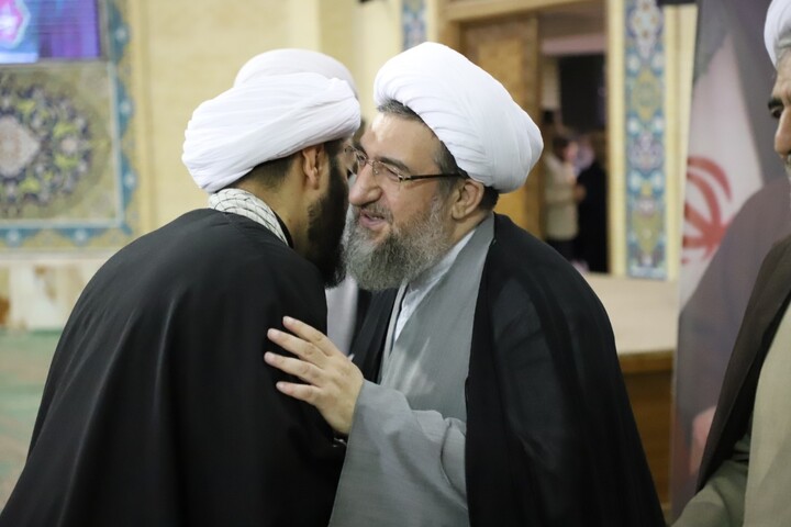 مراسم تجلیل از اساتید نمونه حوزه علمیه تبریز