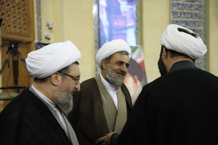 مراسم تجلیل از اساتید نمونه حوزه علمیه تبریز