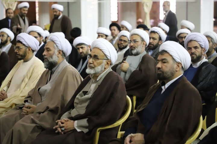 تصاویر/ مراسم تکریم مقام اساتید حوزه علمیه تبریز