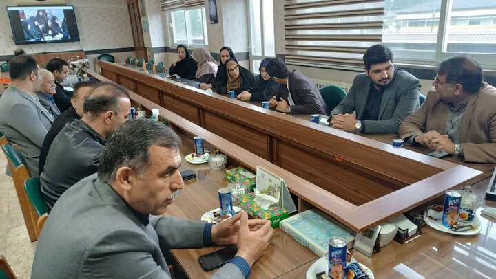 تصاویر / برگزاری جلسه شورای آموزش و پرورش با حضور امام جمعه شهرستان چالوس