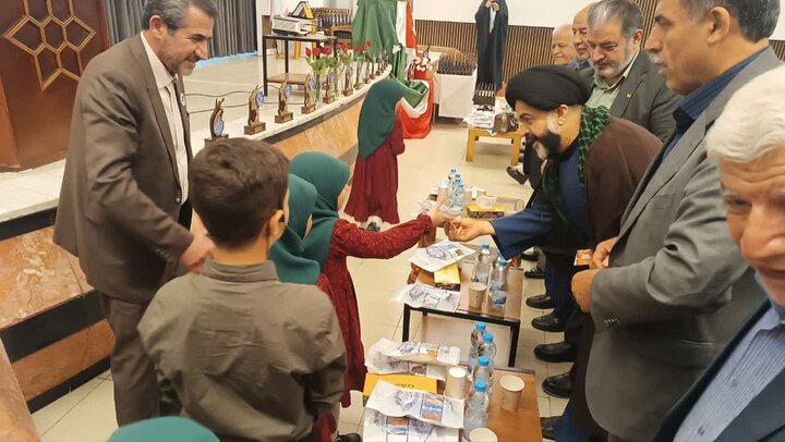 تصاویر/ تجلیل از مشعل‌داران علم و اخلاق در چالوس