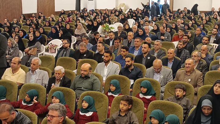 تصاویر/ تجلیل از مشعل‌داران علم و اخلاق در چالوس