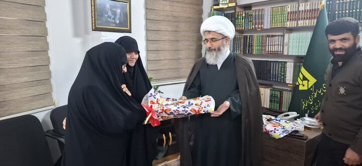 تصاویر/ تجلیل از حجت الاسلام و المسلمین یعقوبیان به مناسبت هفته معلم