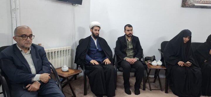تصاویر/ تجلیل از حجت الاسلام و المسلمین یعقوبیان به مناسبت هفته معلم