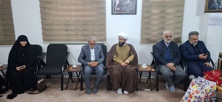 تصاویر/ تجلیل از حجت الاسلام و المسلمین یعقوبیان به مناسبت هفته معلم