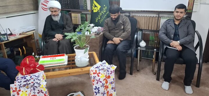تصاویر/ تجلیل از حجت الاسلام و المسلمین یعقوبیان به مناسبت هفته معلم
