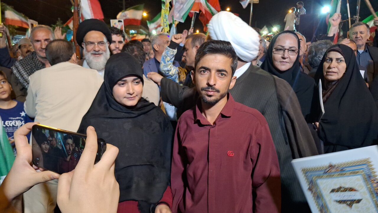 آیین تجلیل از پرچمداران دانایی و سفیران معروف در یاسوج برگزار شد