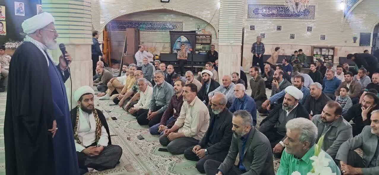 ساده‌زیستی و قناعت را باید از سیره زندگی قائد شهید امت آموخت