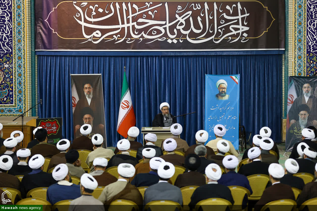 مراسم تجلیل از اساتید حوزه علمیه تبریز برگزار شد