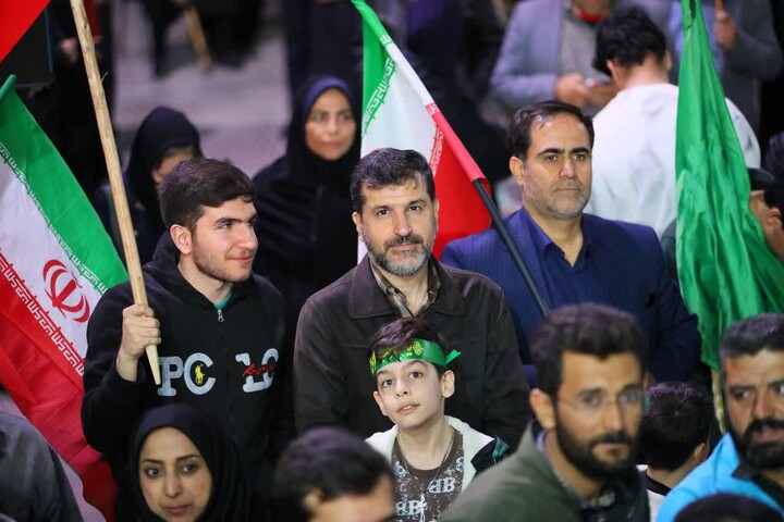 تصاویر / اجتماع بزرگ فرهنگیان، اولیا و دانش‌آموزان همدانی در حمایت از نظام اسلامی