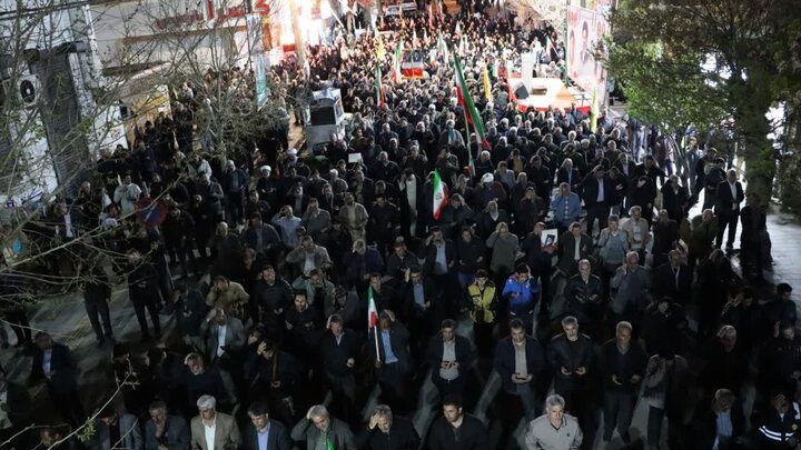 تصاویر/ شصت و هفتمین قرار خیابانی مردم تکاب در دفاع از انقلاب اسلامی