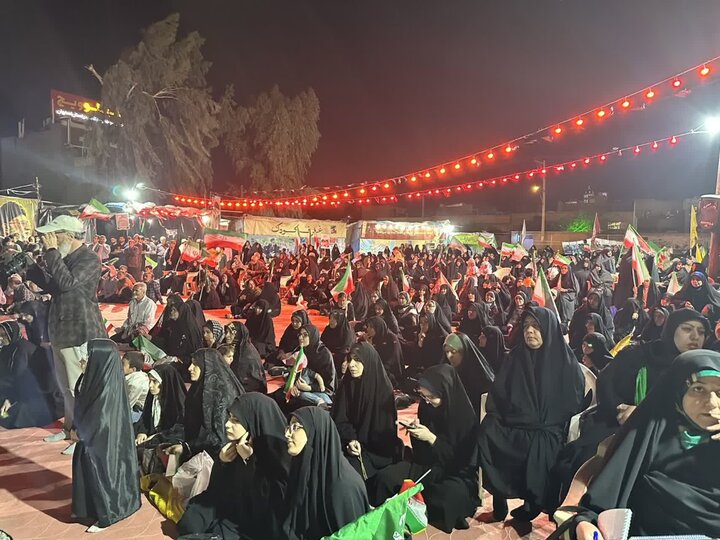 تصاویر/هفتمین اجرای خیابانی دختران و پسران لسان الصدق در چهار راه سلمان