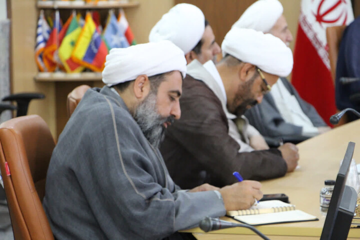 تصاویر|جلسه هم اندیشی مراکز حوزوی اصفهان با حضور نماینده کشور عراق