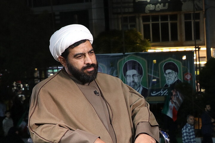 تصاویر/ پخش برنامه «اُمت مبعوث» از سوی خبرگزاری حوزه  و تلویزیون اینترنتی حوزه