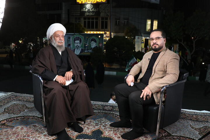 تصاویر/ پخش برنامه «اُمت مبعوث» از سوی خبرگزاری حوزه  و تلویزیون اینترنتی حوزه