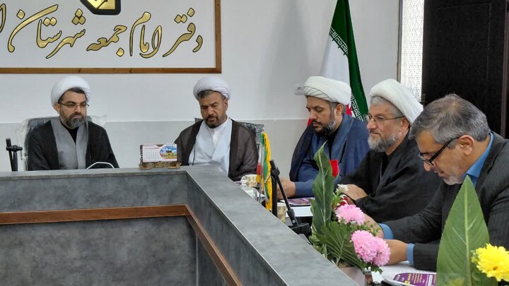 تصاویر/نشست توسعه و ترویج فرهنگ نهج‌البلاغه در شهرستان انار