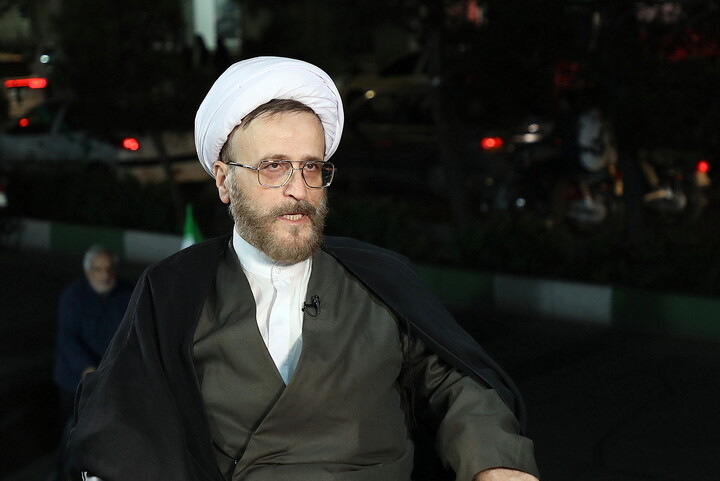 تصاویر/ پخش برنامه «اُمت مبعوث» از سوی خبرگزاری حوزه  و تلویزیون اینترنتی حوزه