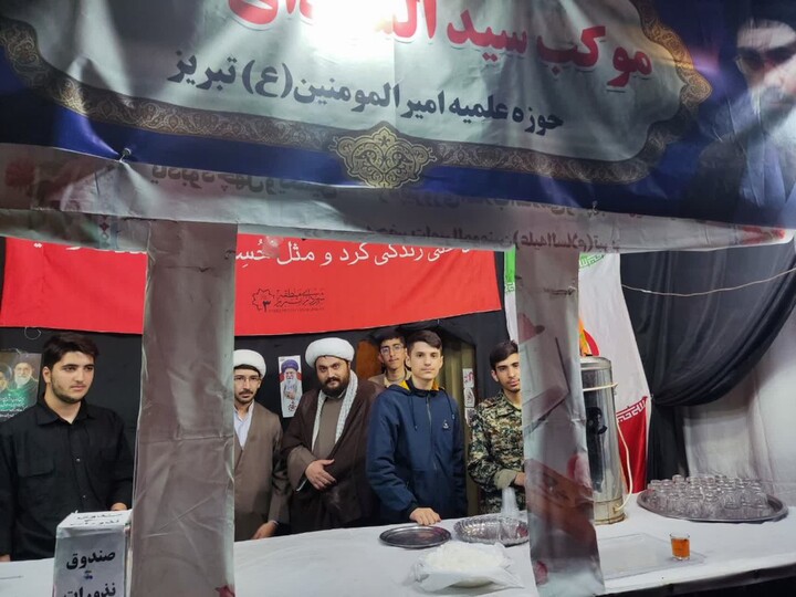 تصاویر/ استمرار فعالیت موکب مدرسه علمیه امیرالمومنین(ع) تبریز
