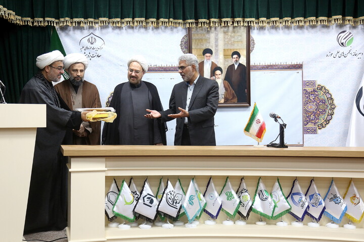 تصاویر/ همایش بازگشت به اقتصاد مقاومتی در اقتصاد جنگ و پساجنگ