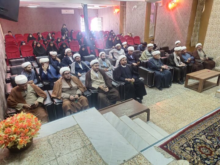 تصاویر/برگزاری بزرگداشت مقام معلم در سلسله