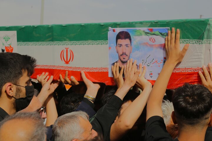 تشییع شهید مدافع وطن محسن گرایی