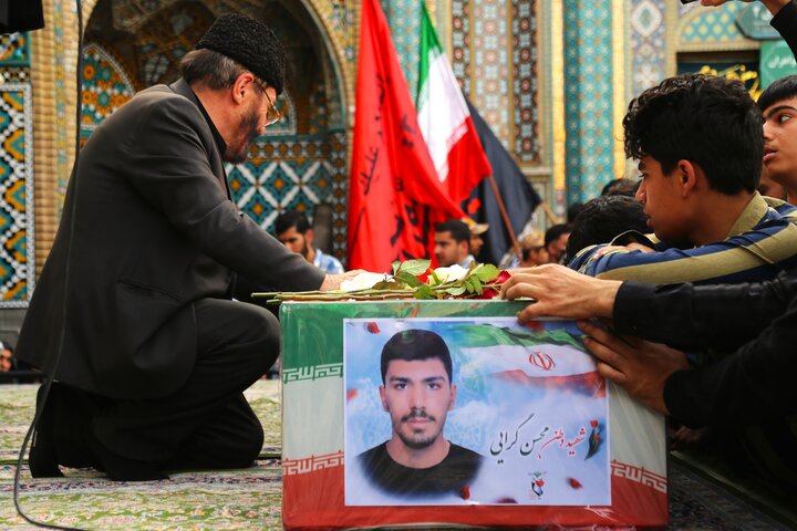 تشییع شهید مدافع وطن محسن گرایی