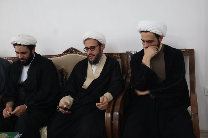 تصاویر/ دیدار مبلغین مدرسه علمیه امام خمینی(ره) ارومیه با خانواده روحانی شهید، شهید علوی