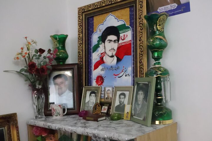 تصاویر/ دیدار مبلغین مدرسه علمیه امام خمینی(ره) ارومیه با خانواده روحانی شهید، شهید علوی
