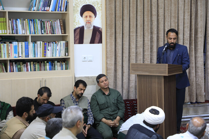 تصاویر| دیدار جمعی از جهادگران بسیجی با  نماینده ولی فقیه در خراسان جنوبی