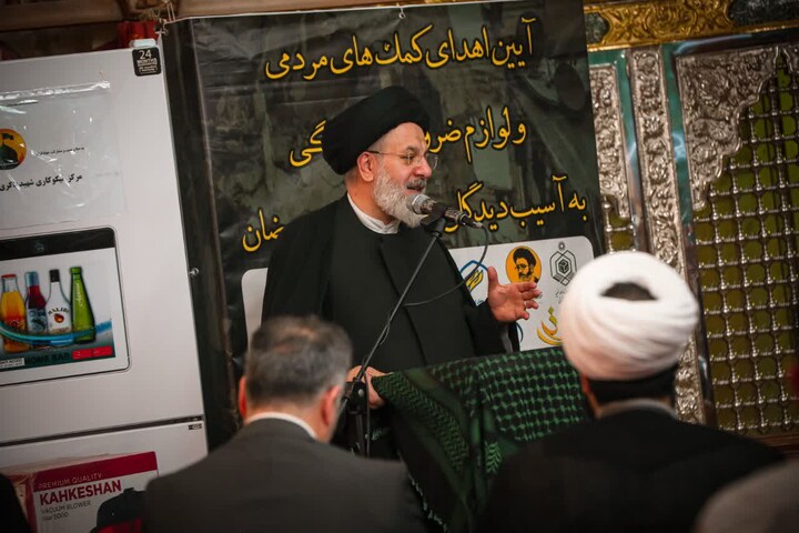 اهدای ۳۱ سری لوازم خانگی به آسیب‌دیدگان جنگ تحمیلی رمضان در تبریز