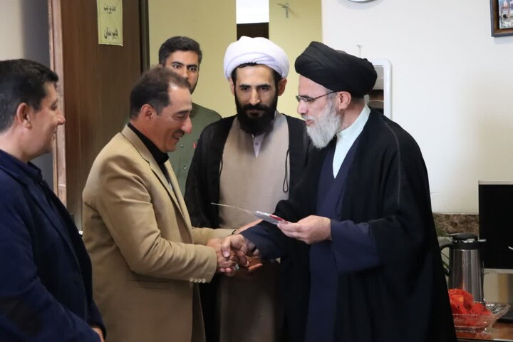 تصاویر / دیدار  مدیرکل تبلیغات اسلامی آذربایجان شرقی با معلمان مدارس صدرای شهرستان های آذرشهر و بناب