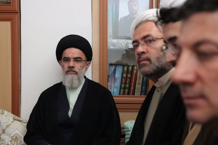 تصاویر / دیدار مدیرکل تبلیغات اسلامی آذربایجان شرقی با خانواده شهدای جنگ رمضان در بناب و آذرشهر