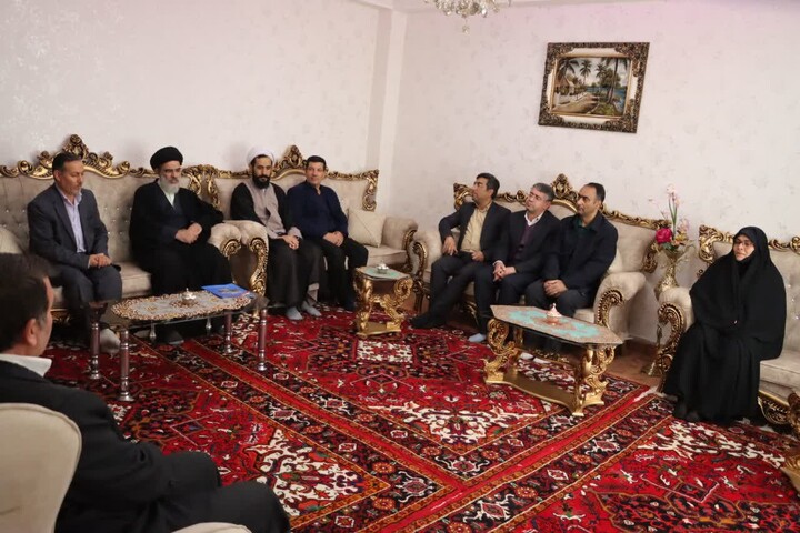 تصاویر / دیدار مدیرکل تبلیغات اسلامی آذربایجان شرقی با خانواده شهدای جنگ رمضان در بناب و آذرشهر