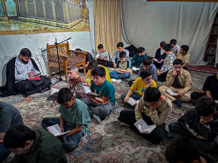 تصاویر/ نشست تبلیغی بصیرتی قرارگاه فرهنگی، علمی، اجتماعی نوجوانان مسجد جامع المهدی(عج)