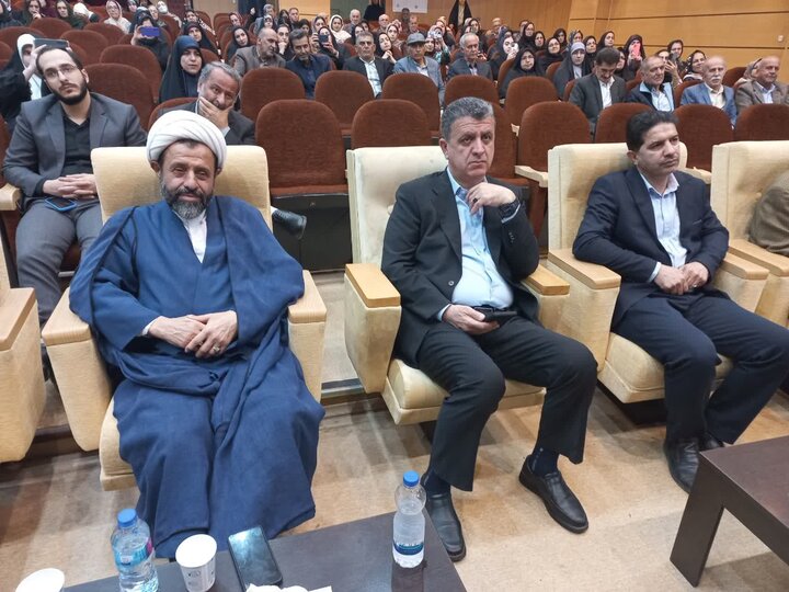 تصاویر/ مراسم گرامیداشت روز معلم به همراه تقدیر از معلمان و فرهنگیان ایزدشهر نور